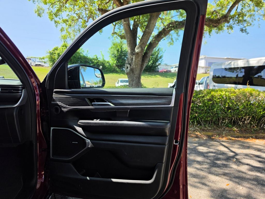 2023 Jeep Wagoneer L Series II