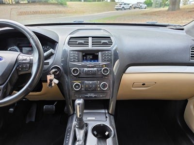 2017 Ford Explorer Base