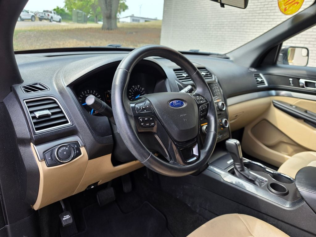 2017 Ford Explorer Base