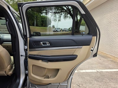 2017 Ford Explorer Base