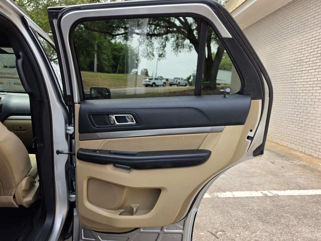 2017 Ford Explorer Base