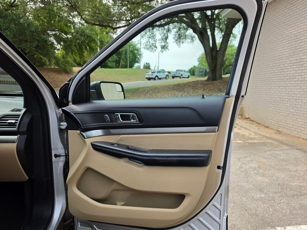 2017 Ford Explorer Base