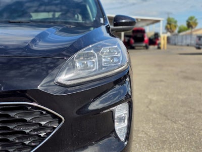 2022 Ford Escape Hybrid Titanium