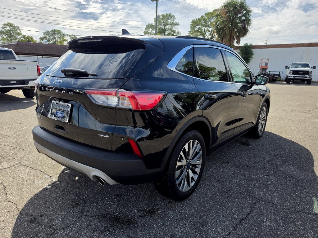 2022 Ford Escape Hybrid Titanium
