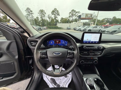 2022 Ford Escape Hybrid Titanium