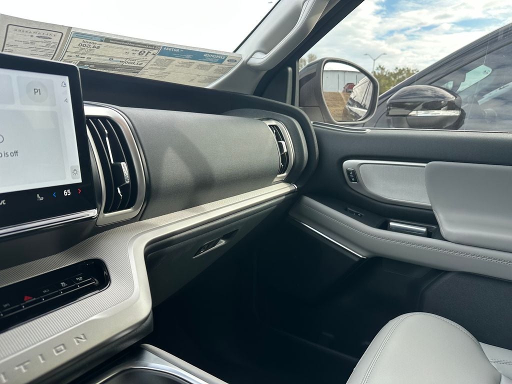 2026 Ford Expedition Active