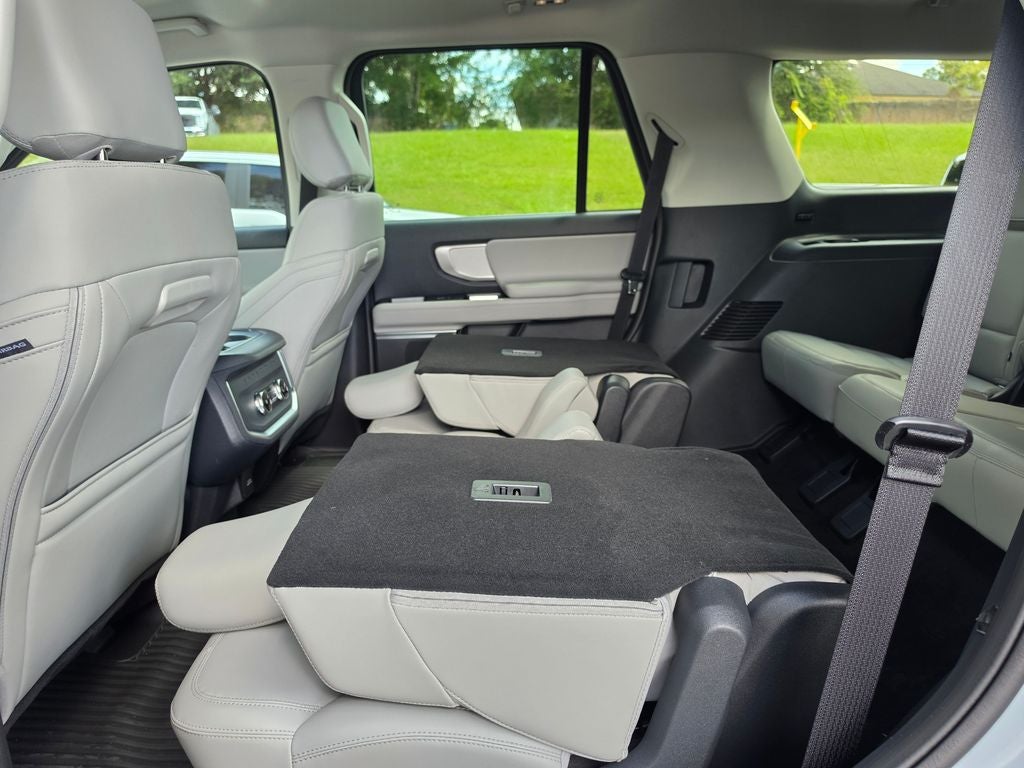 2027 Ford Expedition Active
