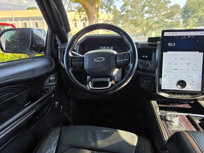 2023 Ford Expedition Platinum