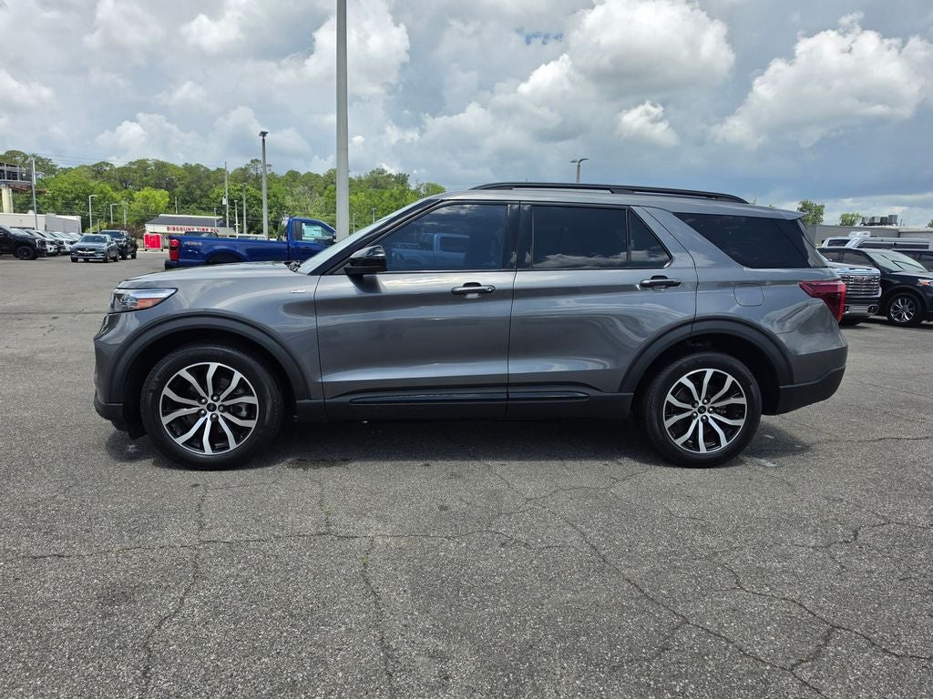 2023 Ford Explorer ST-Line
