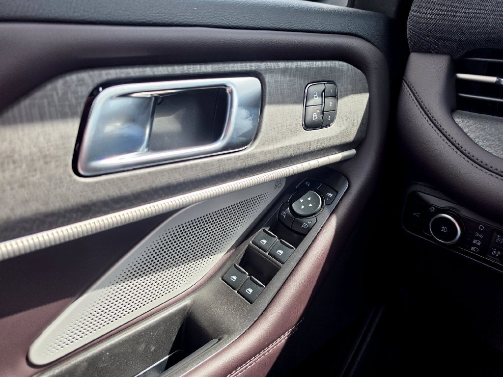 2027 Ford Explorer Platinum