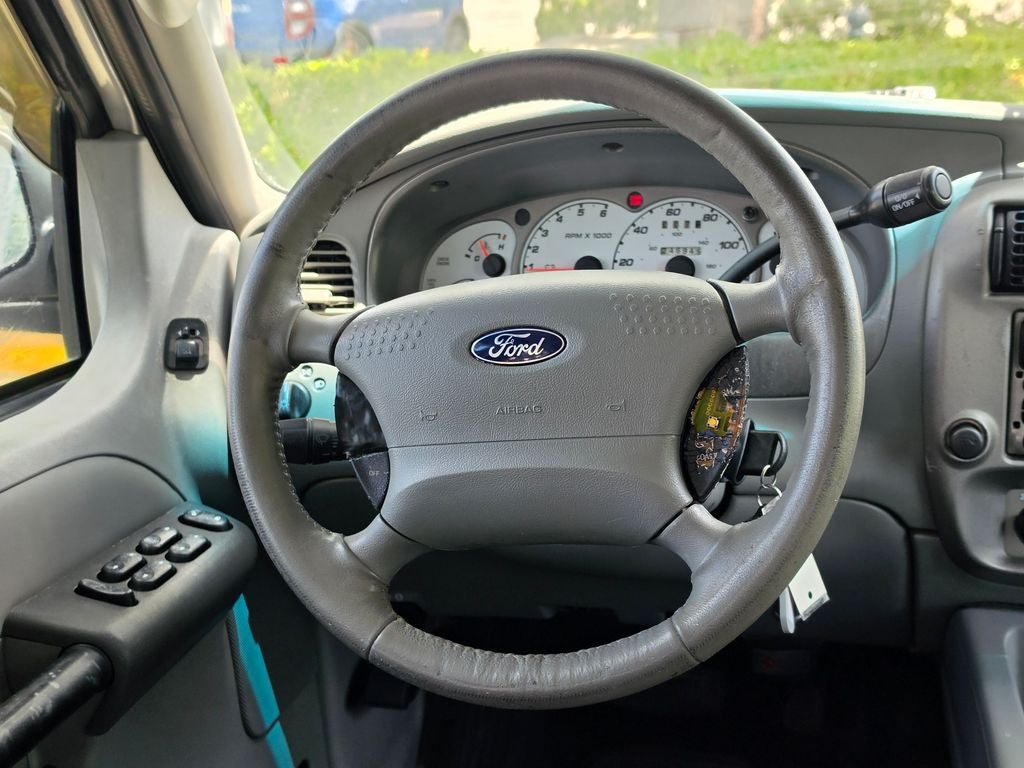 2003 Ford Explorer Sport Trac XLS