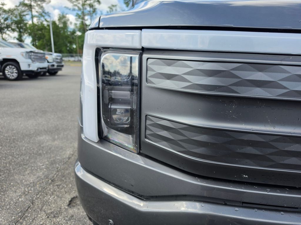 2023 Ford F-150 Lightning Lariat