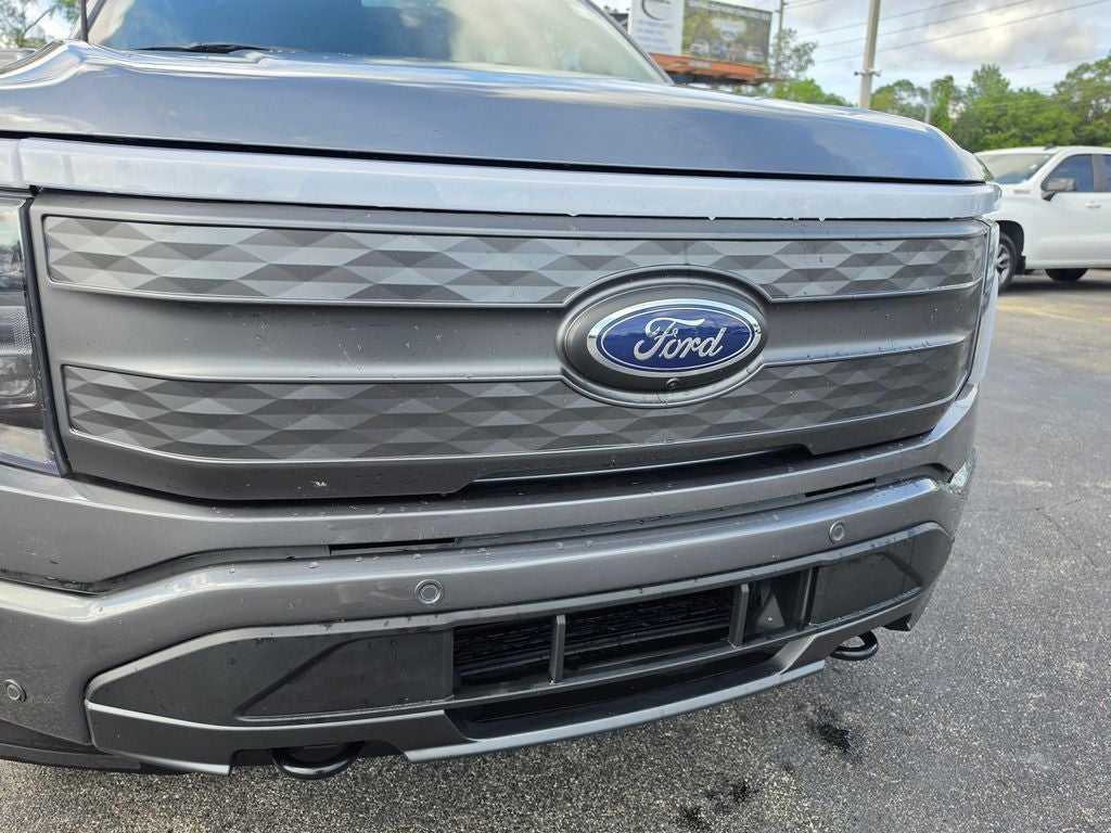 2023 Ford F-150 Lightning Lariat