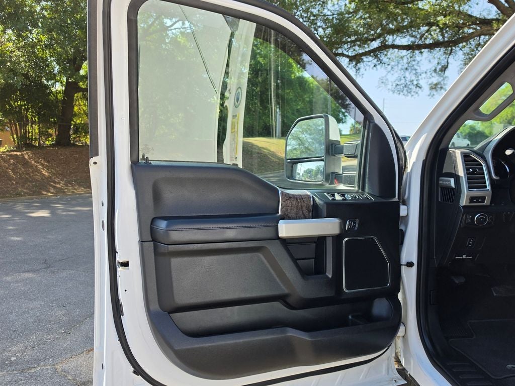 2017 Ford F-250SD Lariat