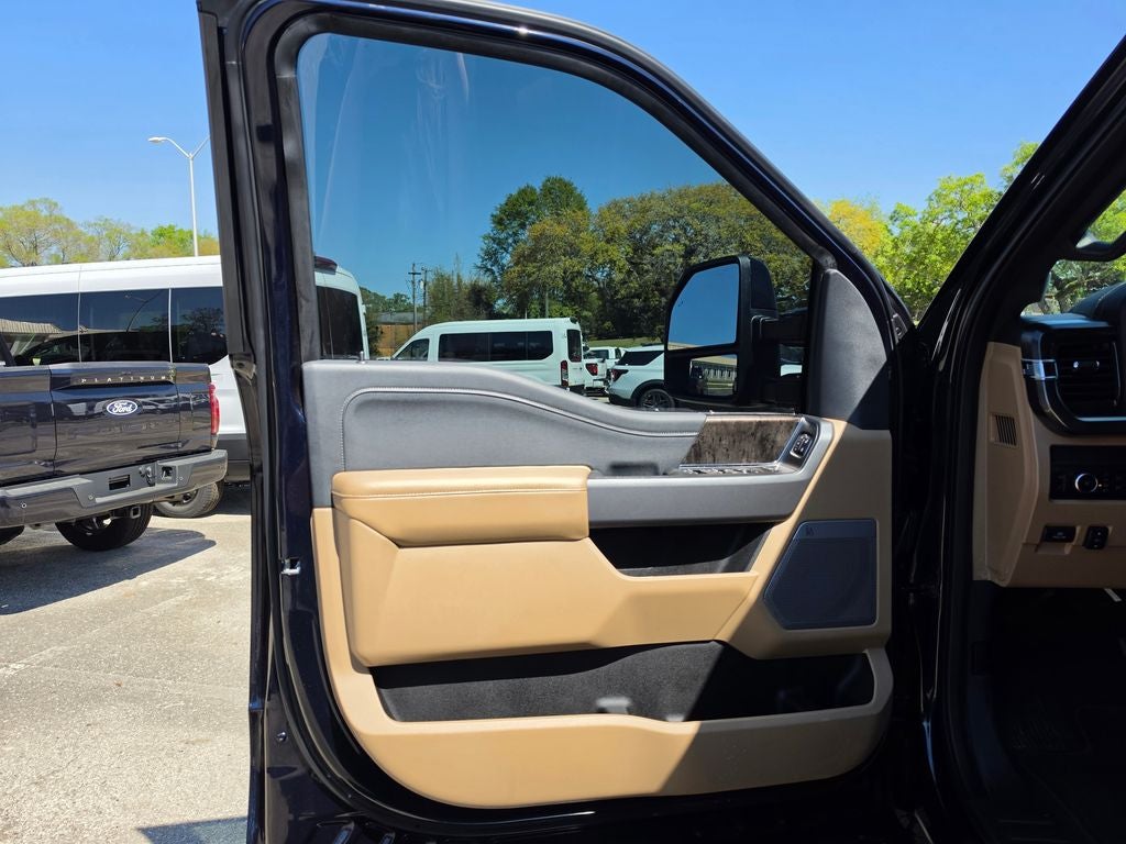 2025 Ford F-250SD Lariat