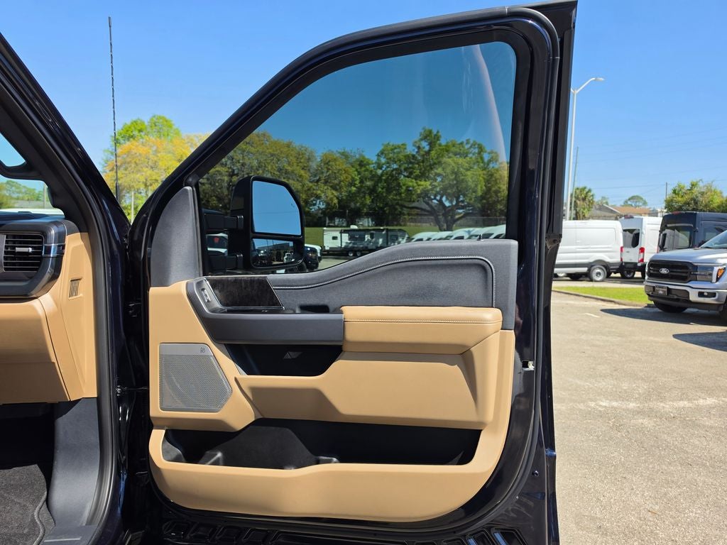 2025 Ford F-250SD Lariat