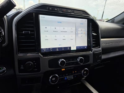 2022 Ford F-350SD Lariat