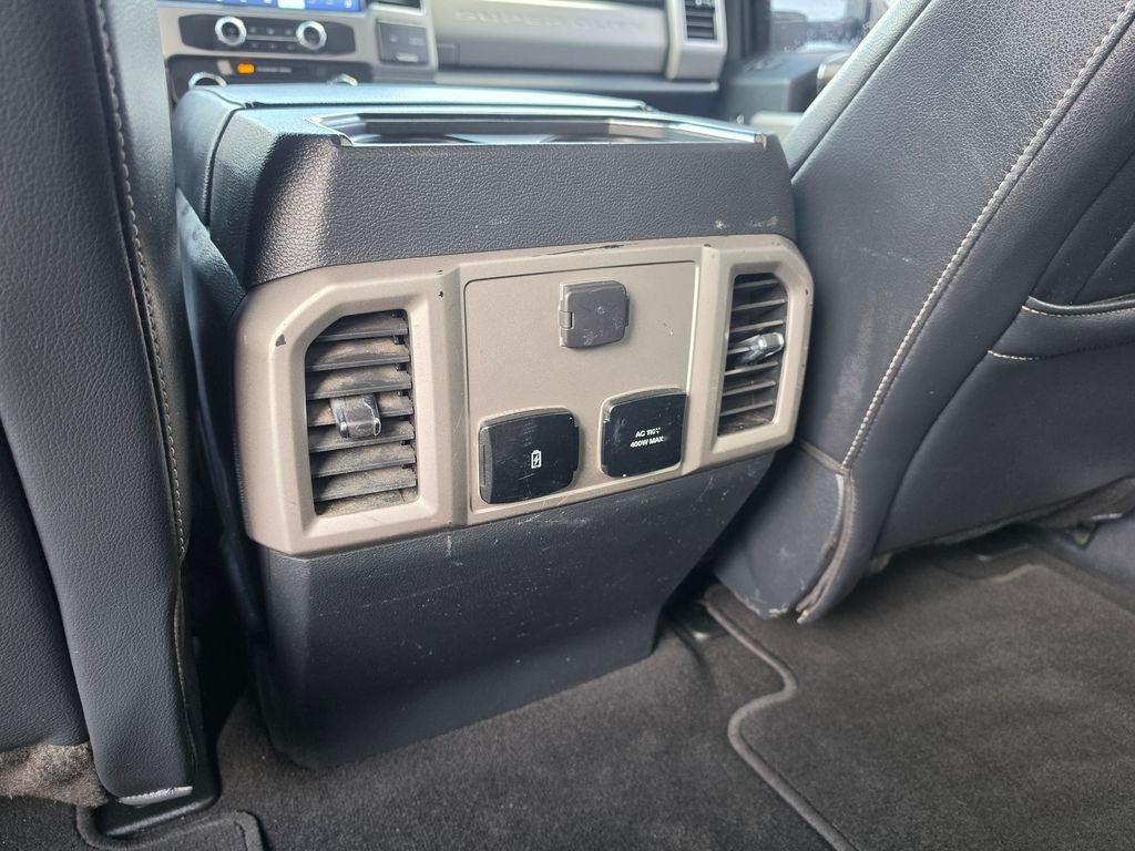 2022 Ford F-350SD Lariat