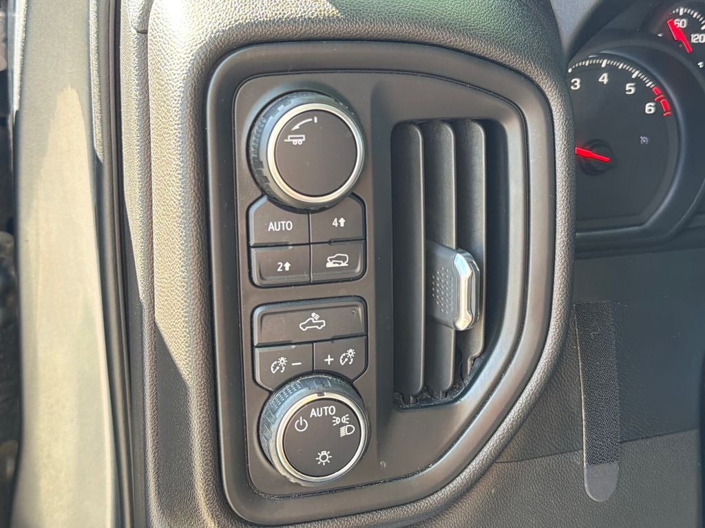 2022 Chevrolet Silverado 1500 LTD Custom