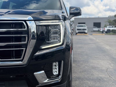 2023 GMC Yukon XL SLT