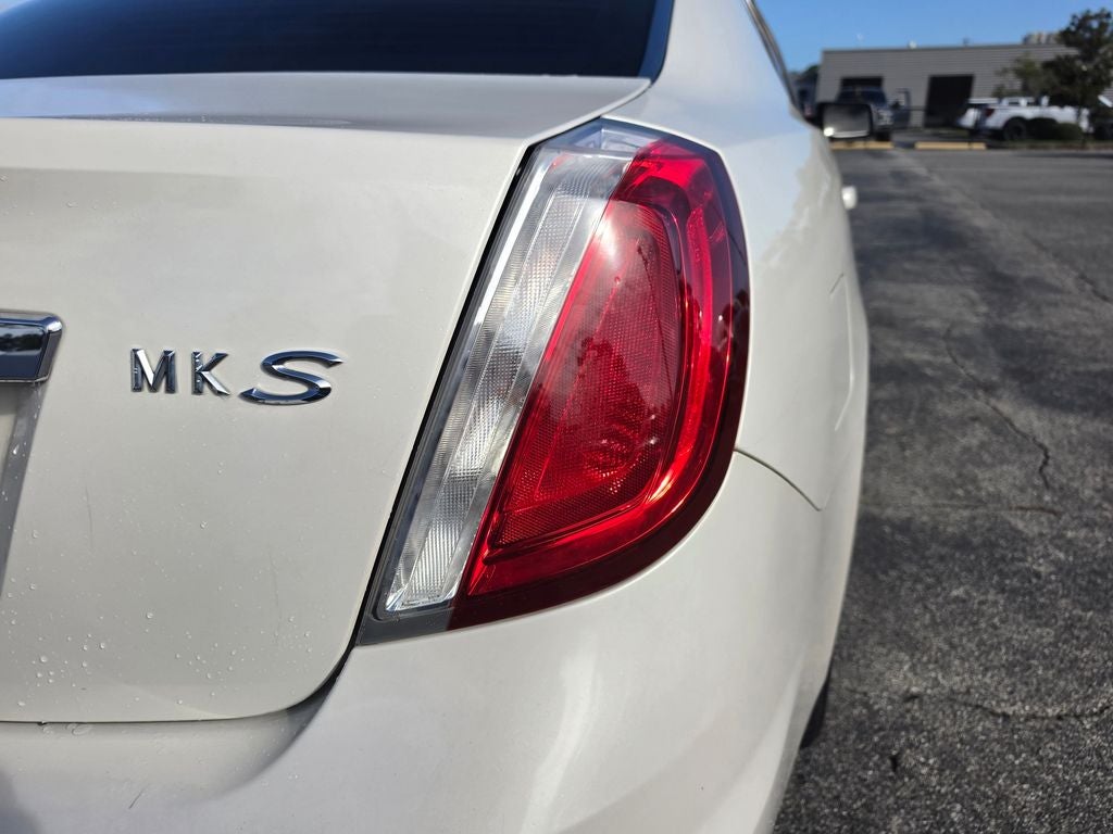 2009 Lincoln MKS Base