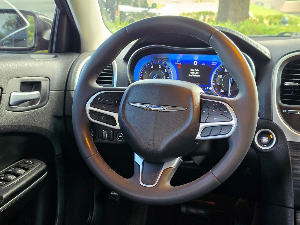2022 Chrysler 300 Touring