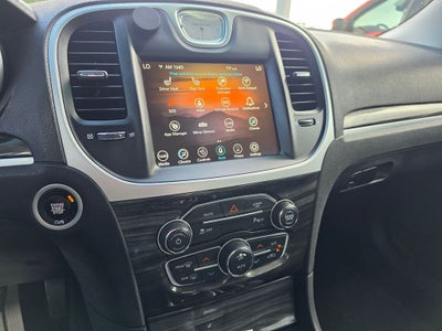 2022 Chrysler 300 Touring