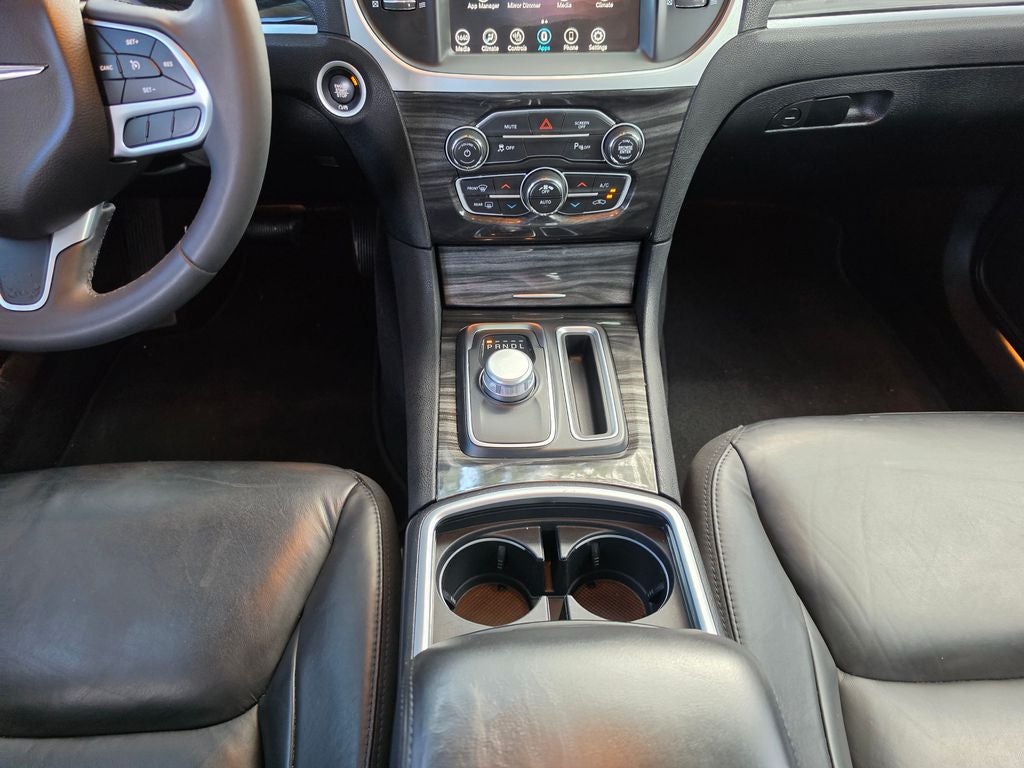 2022 Chrysler 300 Touring