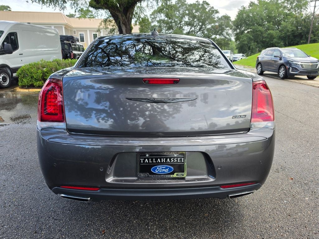 2022 Chrysler 300 Touring