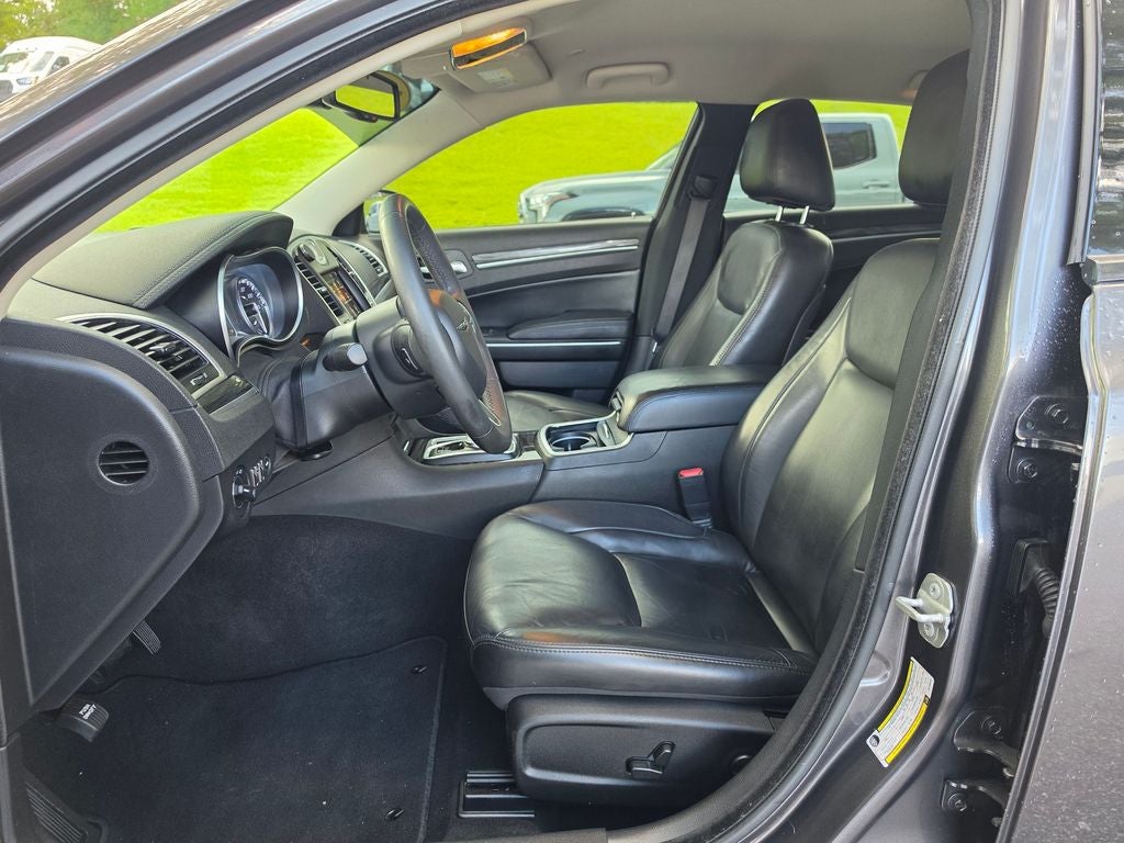 2022 Chrysler 300 Touring