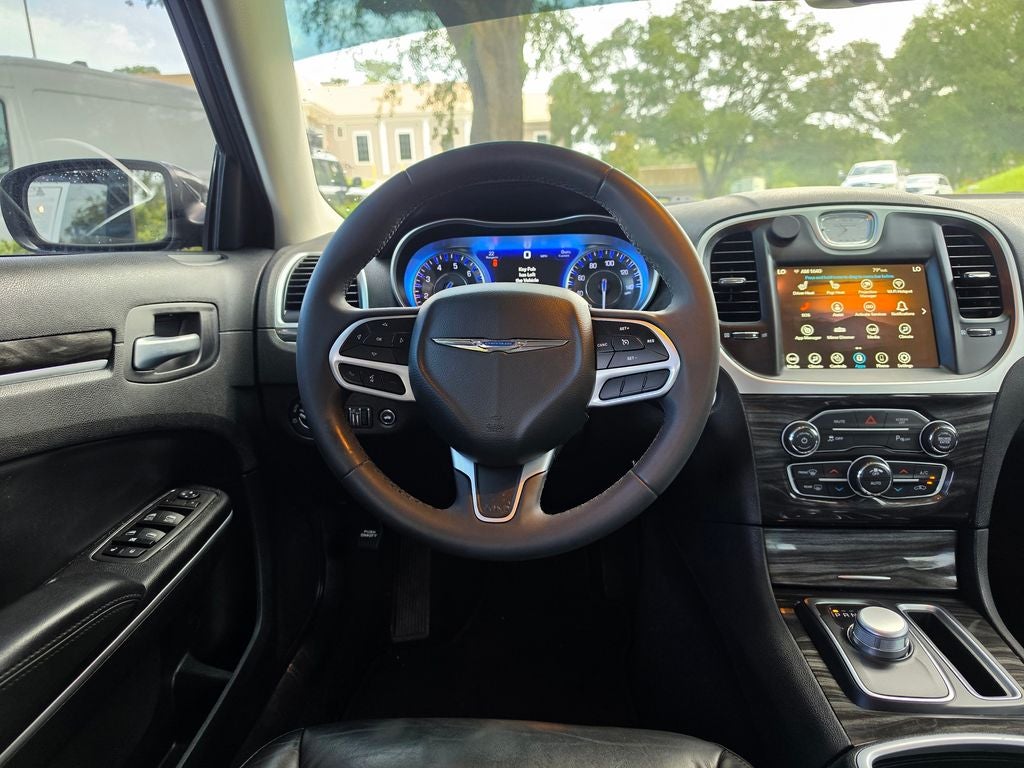 2022 Chrysler 300 Touring