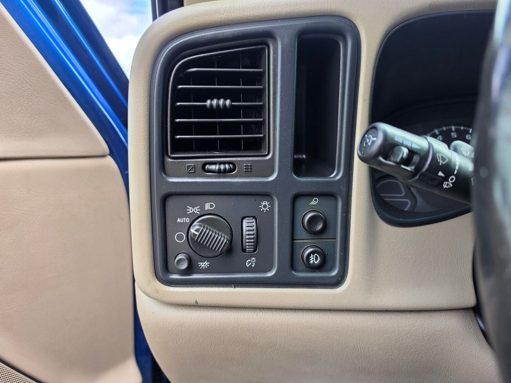2004 Chevrolet Silverado 1500 LS