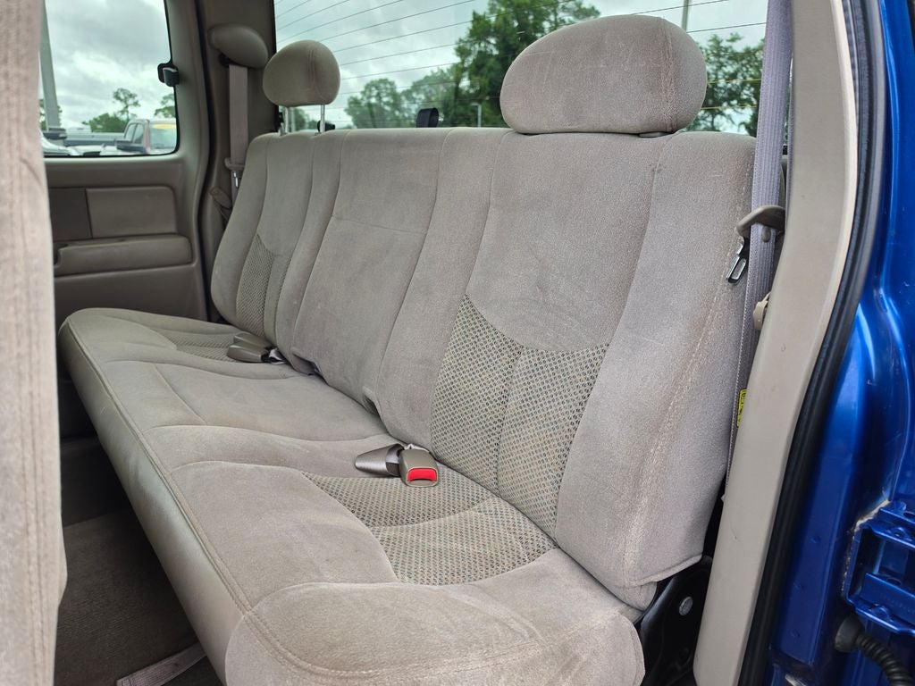 2004 Chevrolet Silverado 1500 LS