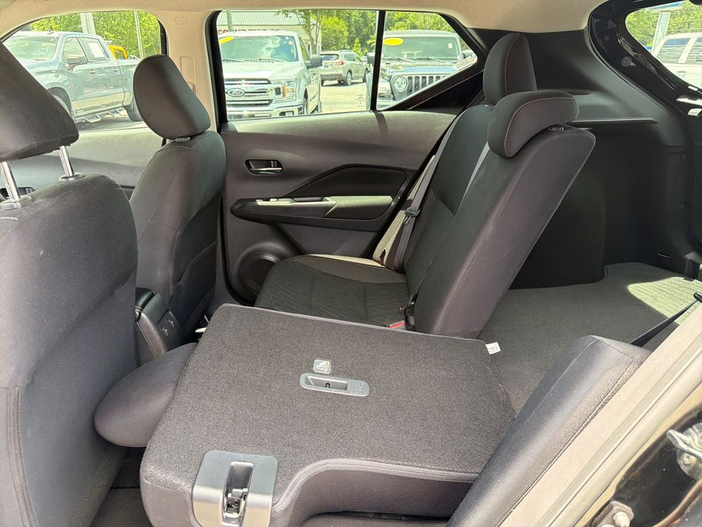 2023 Nissan Kicks SV