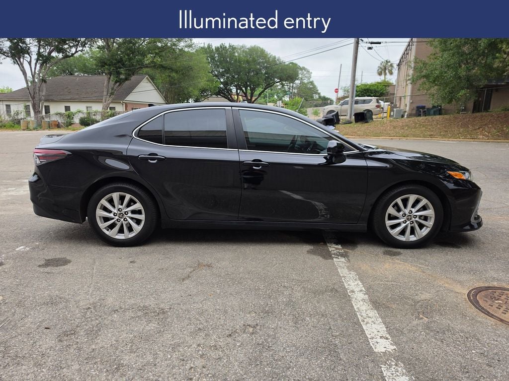 2022 Toyota Camry LE