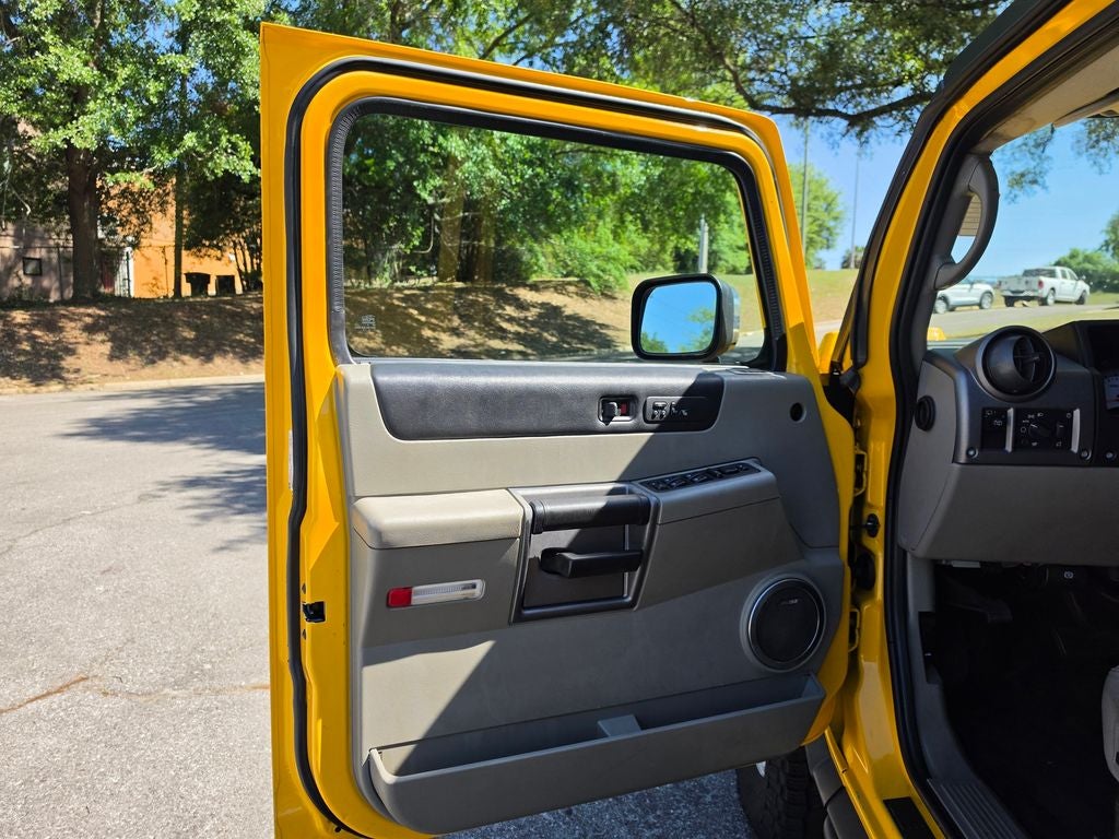 2004 Hummer H2 Base