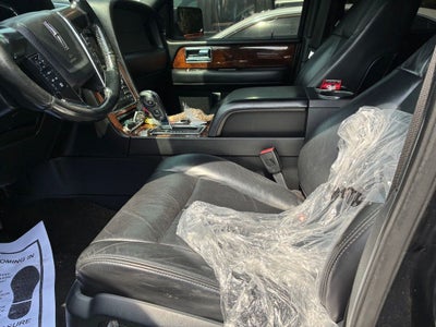 2015 Lincoln Navigator L Base