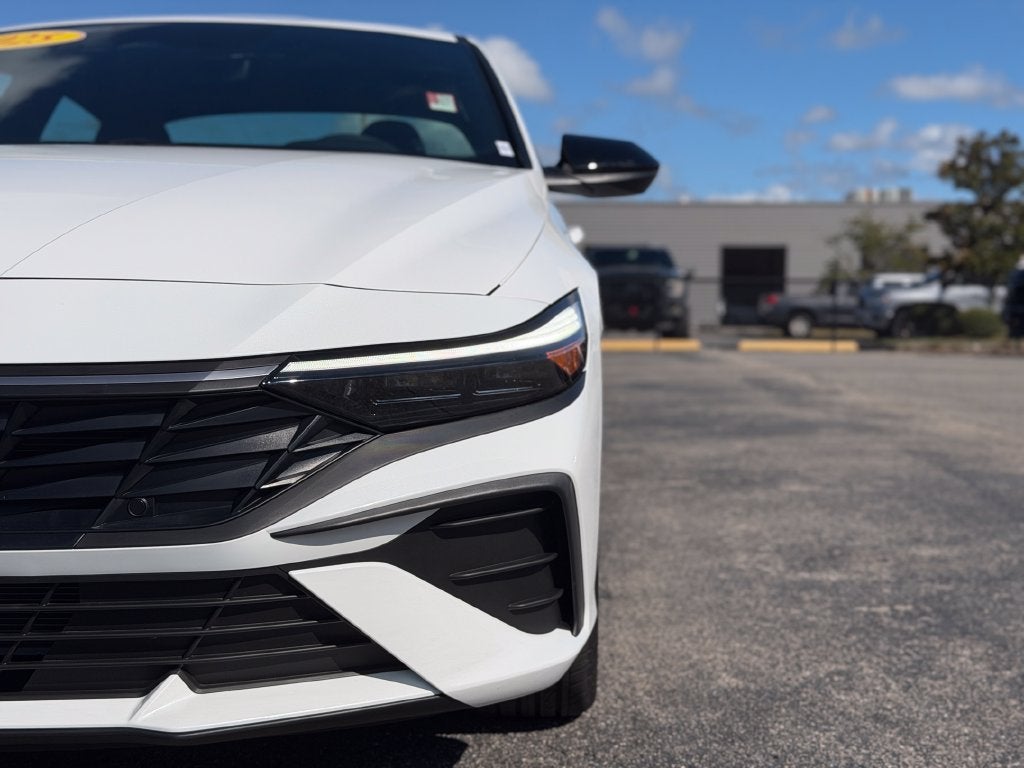 2025 Hyundai Elantra SEL - Photo 11