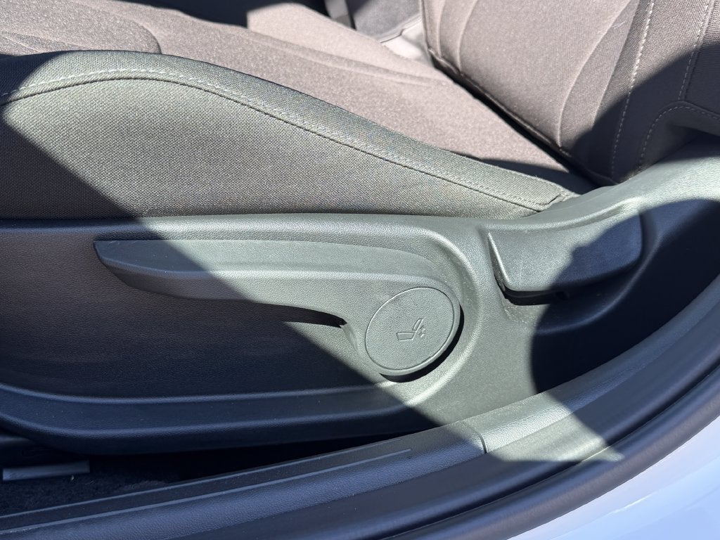 2025 Hyundai Elantra SEL - Photo 18