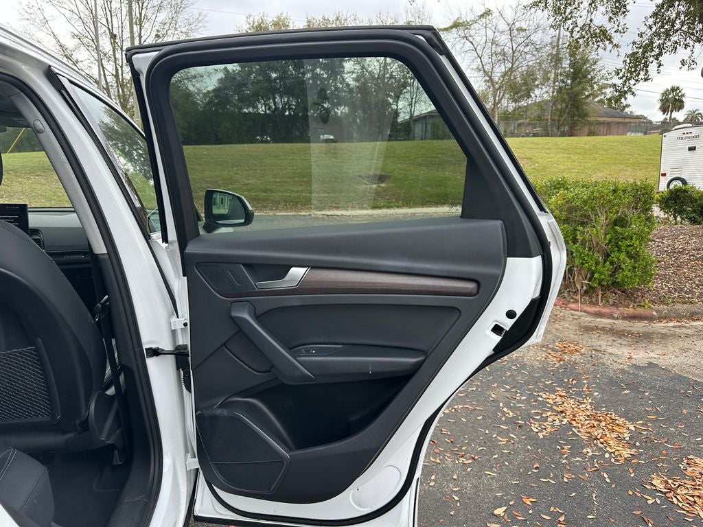 2022 Audi Q5 40 Premium quattro