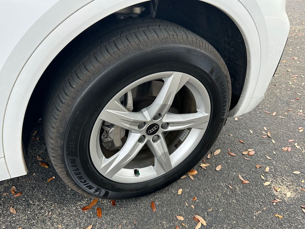 2022 Audi Q5 40 Premium quattro