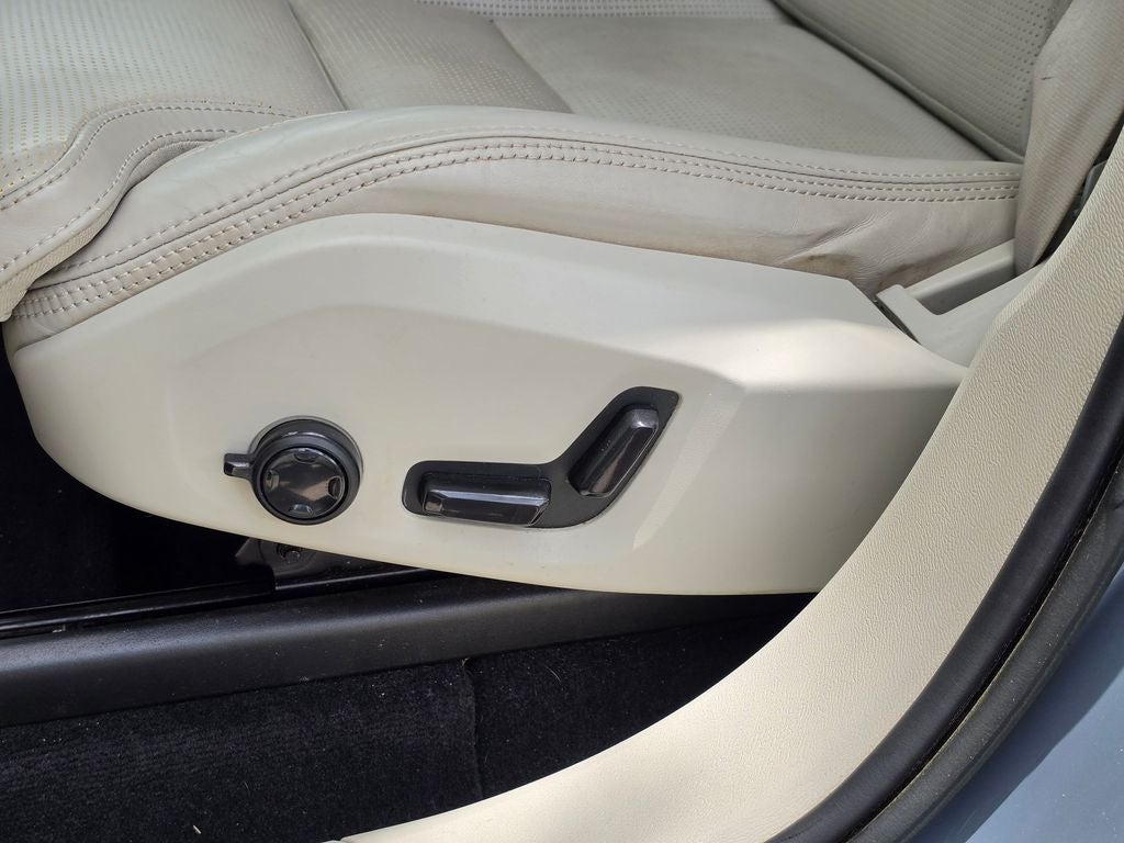 2022 Volvo XC60 B5 Inscription