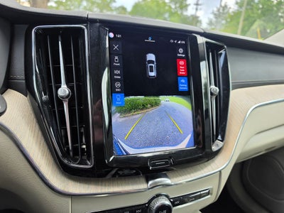 2022 Volvo XC60 B5 Inscription