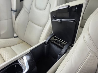 2022 Volvo XC60 B5 Inscription