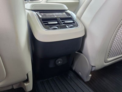 2022 Volvo XC60 B5 Inscription