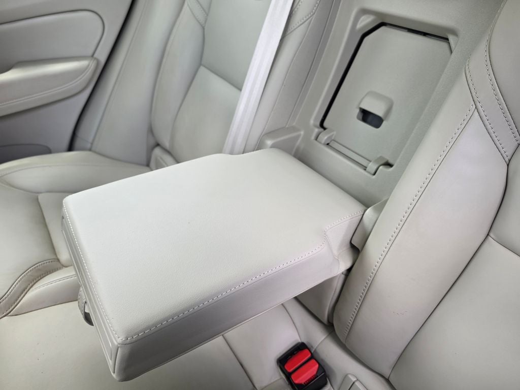 2022 Volvo XC60 B5 Inscription