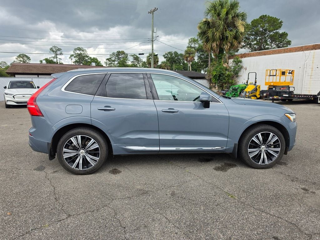 2022 Volvo XC60 B5 Inscription