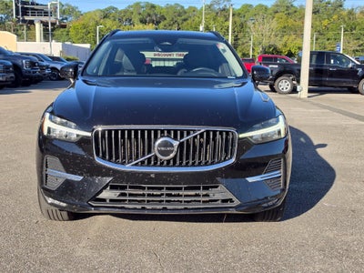 2022 Volvo XC60 B5 Momentum