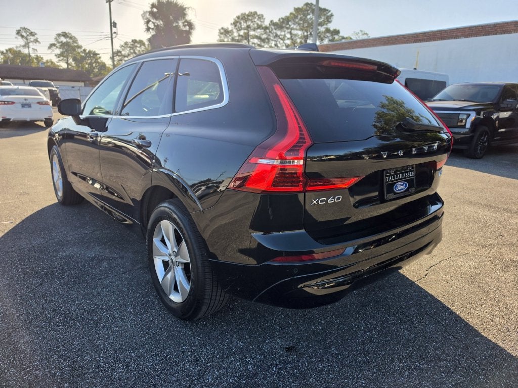 2022 Volvo XC60 B5 Momentum